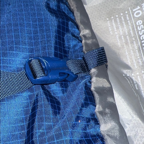 REI Tarn 40 Blue Hiking Backpack - Picture 8 of 16